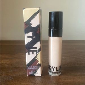 Kylie Cosmetics - Bone Concealer